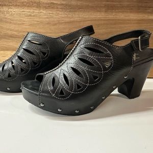 Dansko Rowena Leather Clog Sandals Black Studded Heels Size 39